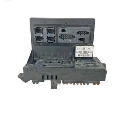 Mercedes-Benz E W211 SAM control unit 2115453901 00007165A