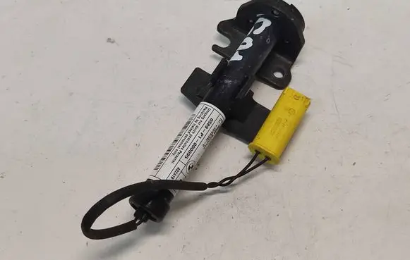 BMW X3 G01 Bonnet Pedestrian Airbag Actuator 7397495 51237397496