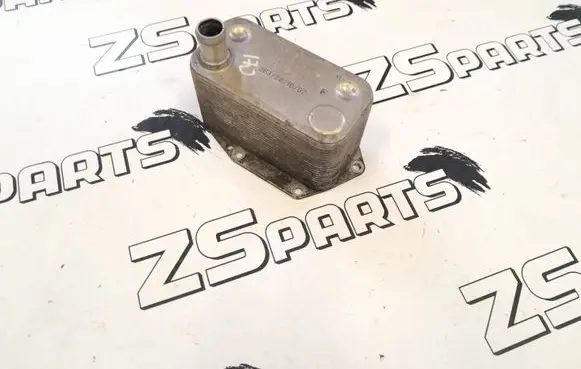 BMW 5 E39 Engine oil radiator 2247204 870214511