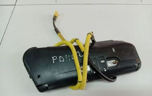 Nissan X-Trail T30 Seat airbag 021313880