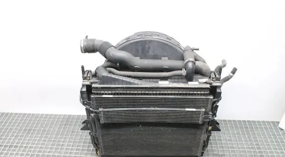 Land Rover Discovery 4 - LR4 Radiator set AH328T000CJ