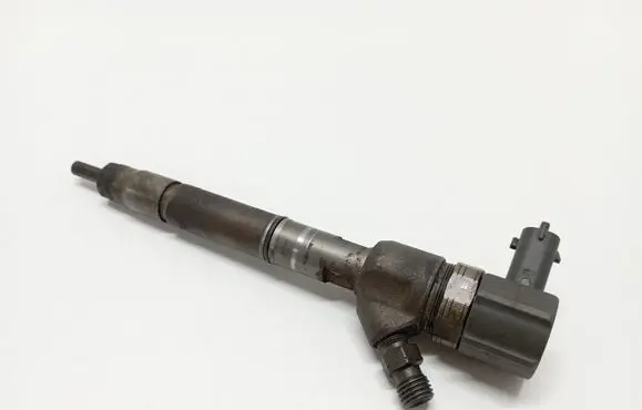 Hyundai i40 Fuel injector 0445110411 3380024800 67705E6