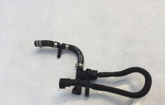 Mercedes-Benz A W177 Fuel line/pipe/hose 304873100