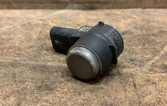 Mercedes-Benz C W204 Parking PDC sensor A2215420417