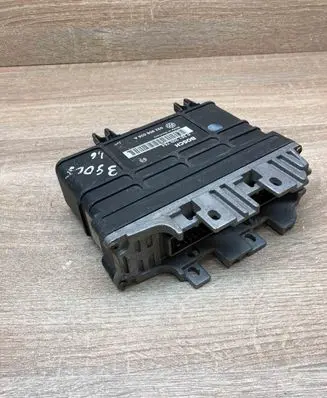 Volkswagen Golf III Gearbox control unit/module 032906026A 0261200764