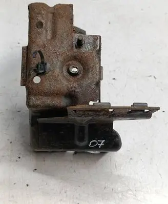 Citroen DS5 ABS pump bracket 96fawf2a80