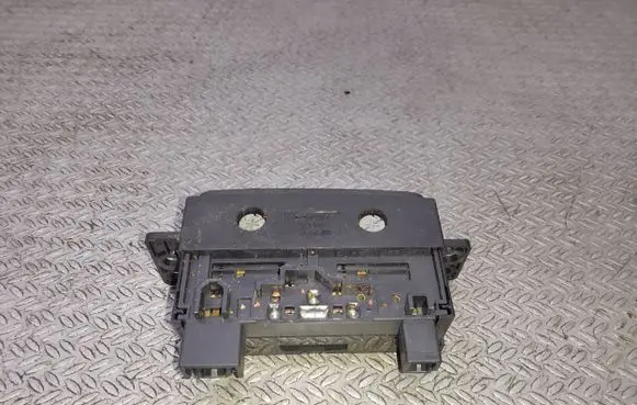Toyota Avensis T250 Seat heating switch 453417