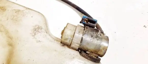Honda FR-V Windscreen/windshield washer pump