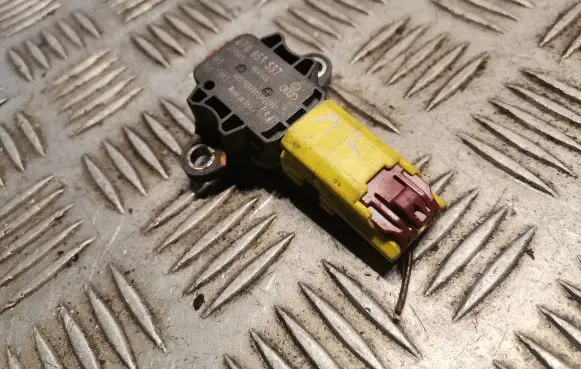 Audi A3 S3 8P Airbag deployment crash/impact sensor 8P0955557