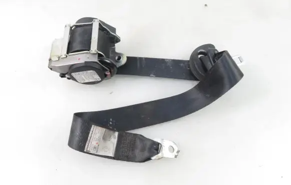 Volkswagen Golf V Front seatbelt 1K4857706AA