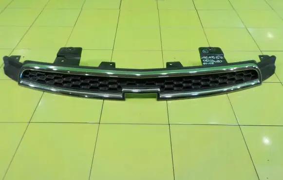 Chevrolet Orlando Front bumper upper radiator grill 95471003