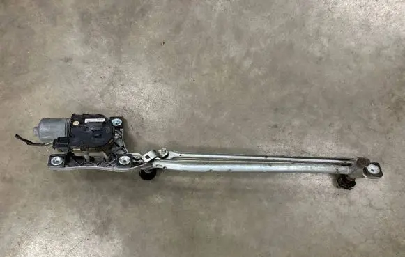 Volvo V50 Front wiper linkage and motor 31253518 3397021156 0390241688