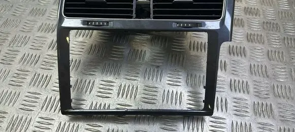 Volkswagen Golf VII Dash center air vent grill 5G2815736