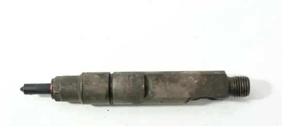 Audi A6 S6 C4 4A Fuel injector 046130201E