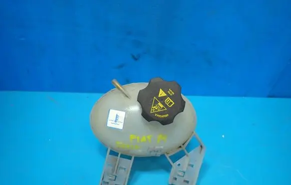 Fiat 500X Fuel expansion tank 00520355910 40172