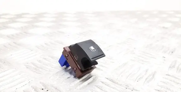 Volkswagen Touareg I Fuel tank opening switch 7L6959833A