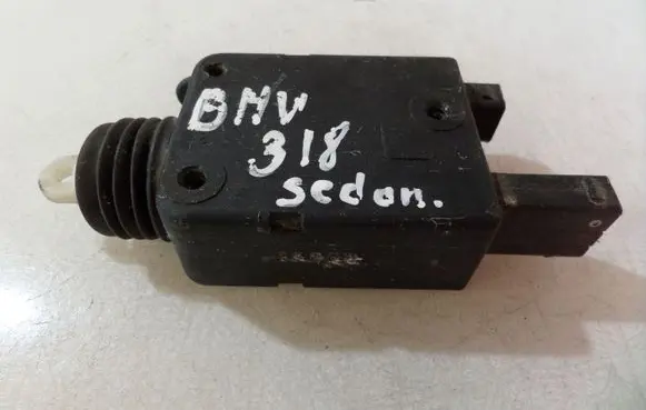 BMW 3 E46 Central locking motor 1387609