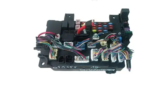 Mitsubishi Outlander Fuse module 8637A865