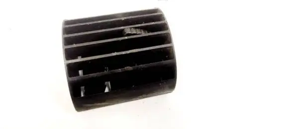Opel Astra G Dash center air vent grill