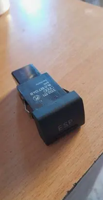 Volkswagen PASSAT B5 ESP (stability program) switch 3102171 8L0927134B