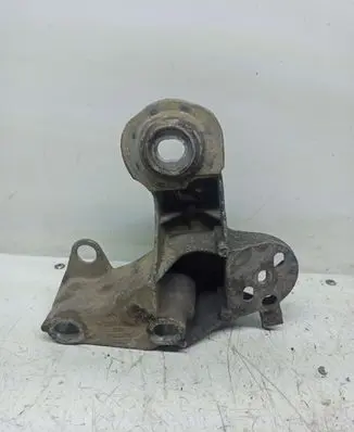 Audi A6 S6 C5 4B Engine mounting bracket