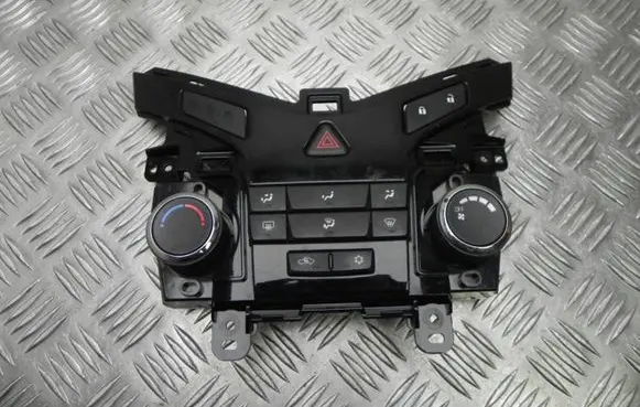 Chevrolet Cruze Climate control unit 3839278 Y917