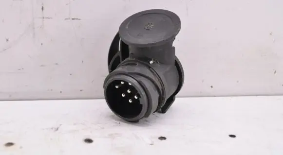 Volkswagen Touran I Tow bar electric socket 000055300C