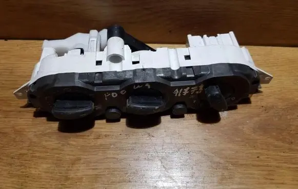 Ford Focus Climate control unit