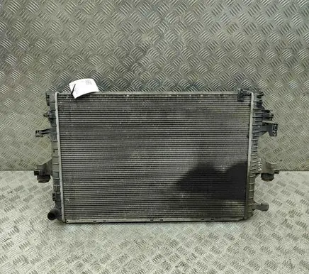 Volkswagen Transporter - Caravelle T5 Coolant radiator 7E0121253A