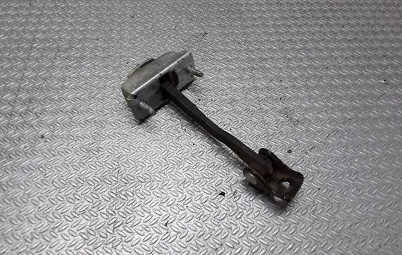 Ford Focus C-MAX Rear door check strap stopper