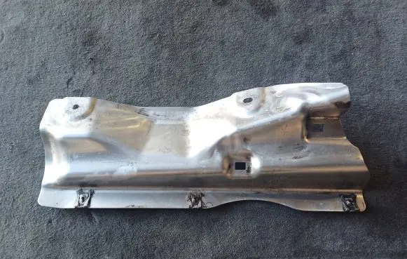 BMW 5 F10 F11 Other engine bay part 7202853 24640010