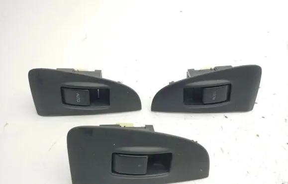 Toyota Avensis T250 Electric window control switch 7427205020 7423105140