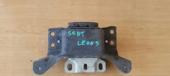 Seat Leon (5F) Engine mount bracket KJADAD2345