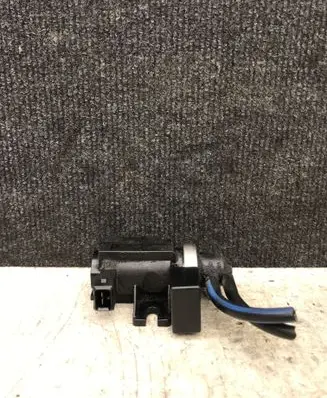 BMW 5 E60 E61 Turbo solenoid valve 72279600