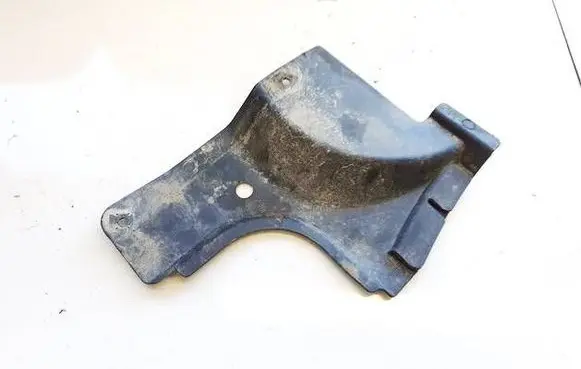 Volkswagen PASSAT B7 Engine splash shield/under tray 3C0825271B