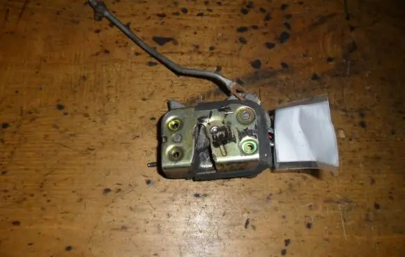 Mitsubishi Pajero Front door lock