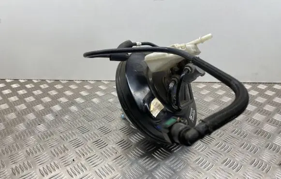Ford C-MAX II Brake booster AV612B195JE