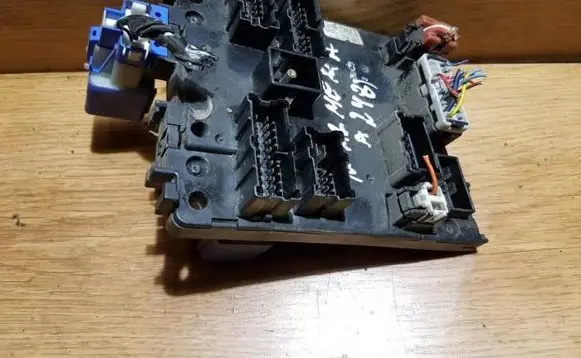 Nissan Almera Fuse box set