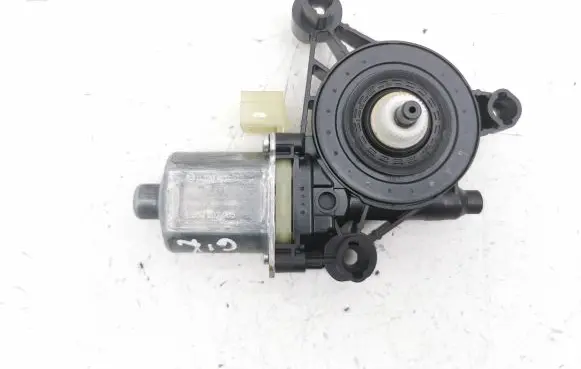 Audi Q2 - Rear door window regulator motor 5Q0959801