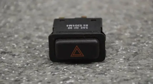 BMW 3 E30 Hazard light switch saeqc80