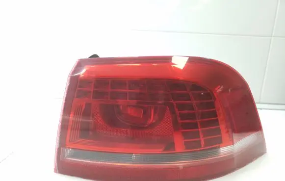 Volkswagen PASSAT B7 Rear/tail lights 2SK01074602