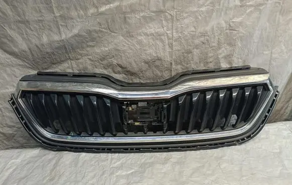 Skoda Scala Front bumper upper radiator grill 657853653