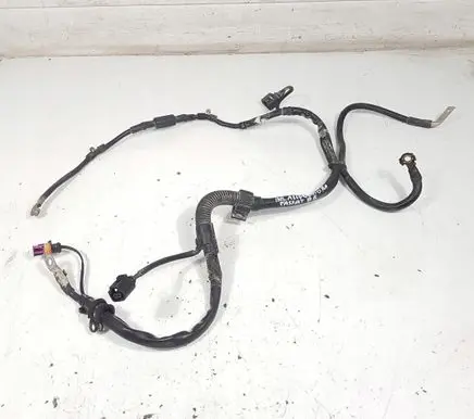 Volkswagen PASSAT B6 Positive cable (battery) 1K0971228