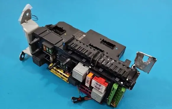 Mercedes-Benz E W212 Central body control module 2129004901 IMPRK1590600