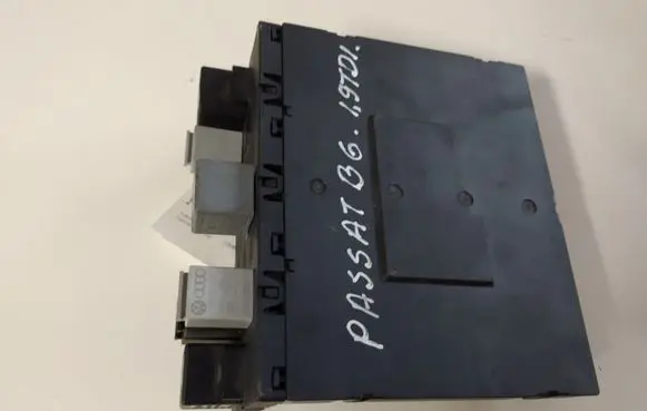 Volkswagen PASSAT B6 Comfort/convenience module 3C0937049AD
