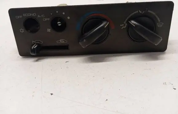 Mitsubishi Space Wagon Climate control unit