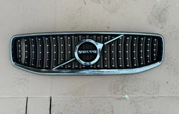 Volvo V60 Front grill S2411P050