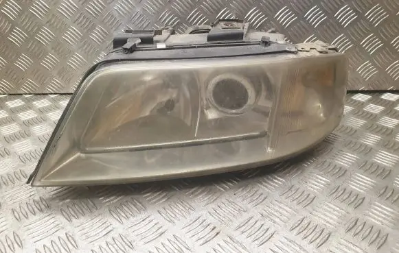Audi A6 S6 C5 4B Headlight/headlamp 14846500LI