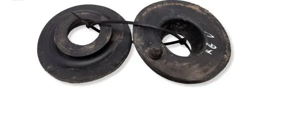 Volkswagen PASSAT B7 Rear coil spring rubber mount 1K0512297D 1K0512149B