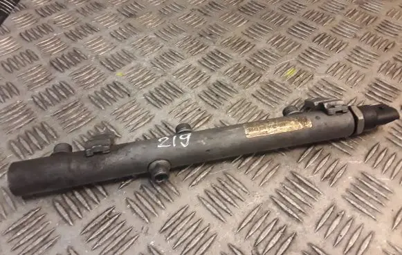Mercedes-Benz CLS C219 Fuel main line pipe 6420700695 0041536728